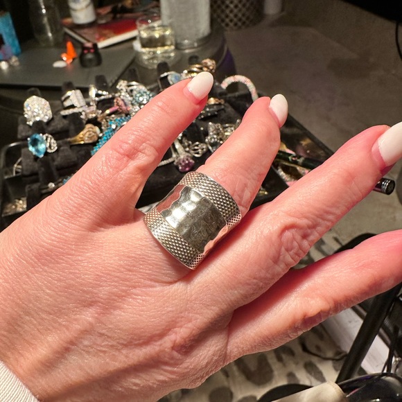 925 Sterling Silver Statement Cigar Band Ring Size 8 - Picture 5 of 5